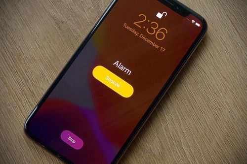 Lý do người dân ở Azores không thể dùng báo thức của iPhone