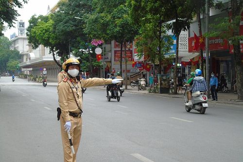 Hà Nội: Giao thông êm thuận trong Ngày hội non sông