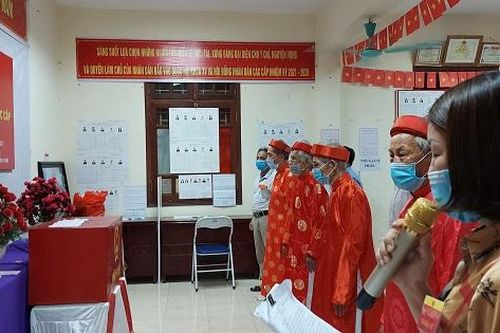 Huyện Hoài Đức: Đảm bảo yêu cầu phòng dịch khi cử tri đến điểm bỏ phiếu