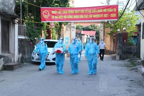 Dịch Covid-19 diễn biến phức tạp, tỷ lệ cử tri đi bầu ở Gia Lâm vẫn đạt cao