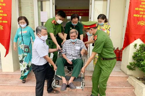 Công an quận Bắc Từ Liêm đảm bảo an ninh, an toàn tuyệt đối trong ngày hội bầu cử