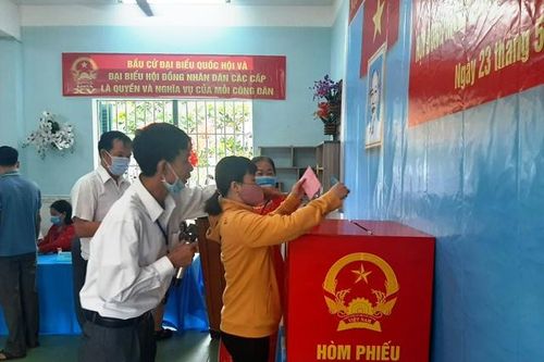 Khánh Hòa: Người dân nô nức đi bỏ phiếu bầu cử