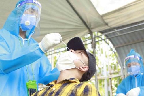 Cập nhật dịch Covid-19 tối 23/5: Hà Nội thêm 6 ca dương tính mới, có 4 người trong một gia đình