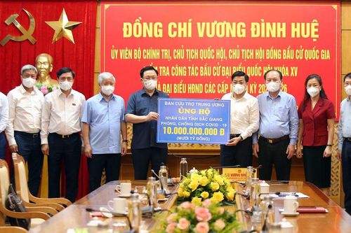 Chủ tịch Quốc hội làm việc tại tỉnh Bắc Giang, Bắc Ninh