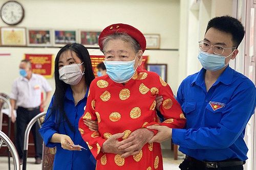Màu áo xanh tình nguyện trong 'Ngày hội non sông'