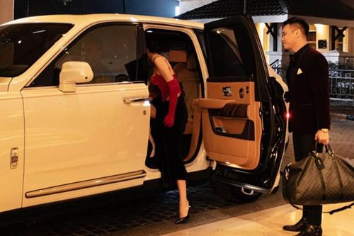 Khắc Việt 'xách' Rolls-Royce Cullinan hơn 41 tỷ đồng quay MV mới