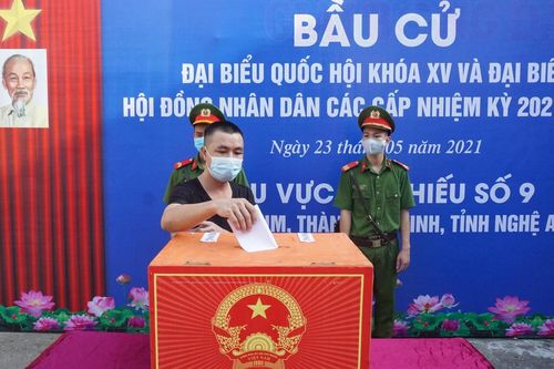 Nghệ An: Điểm bỏ phiếu đặc biệt tại trại tạm giam