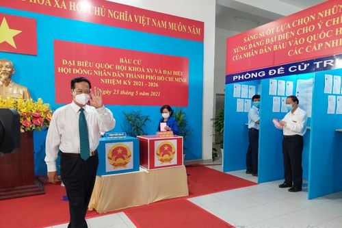 Nguyên lãnh đạo Đảng, Nhà nước đi bỏ phiếu bầu cử từ rất sớm