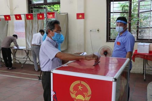 Bắc Ninh: Nhiều Tổ bầu cử đã hoàn thành bỏ phiếu với 100% cử tri đi bầu