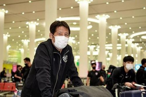 HLV Nishino nói gì về ngôi sao Thái Lan 'bỏ tuyển'?