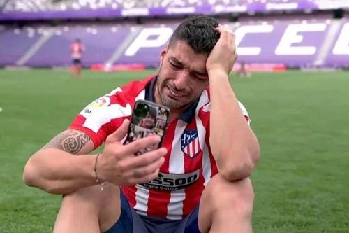 Nước mắt của Suarez & Barca lặp lại sai lầm như với David Villa