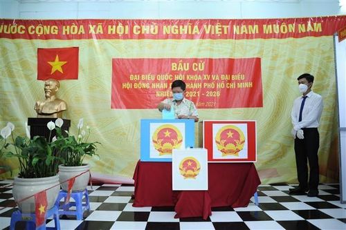 Đến 15 giờ, các tỉnh, thành phố đều đạt trên 80% cử tri đi bầu
