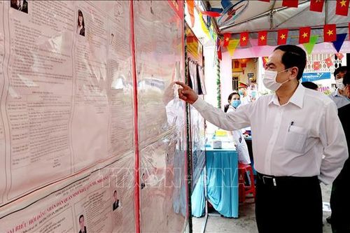 Phó Chủ tịch Thường trực Quốc hội Trần Thanh Mẫn bỏ phiếu bầu cử tại thành phố Cần Thơ