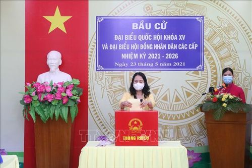 Phó Chủ tịch nước Võ Thị Ánh Xuân bầu cử tại thành phố Long Xuyên, tỉnh An Giang