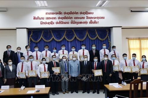 Lào đánh giá cao sự hỗ trợ của Đoàn chuyên gia y tế Việt Nam