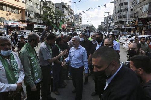 Thủ lĩnh Hamas xuất hiện hiếm hoi trong cuộc diễu hành sau 11 ngày xung đột