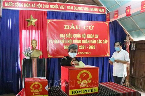 Tạo thuận lợi để cử tri thực hiện quyền, nghĩa vụ công dân