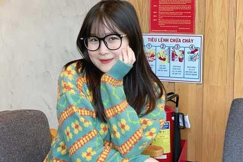 Tưởng Rich kid Việt chỉ biết khoe đồ hiệu, ai ngờ cô nàng này mới 14 tuổi đã quản lý cả chục nhân viên, xem thành tích học tập càng 'xỉu lên xỉu xuống'