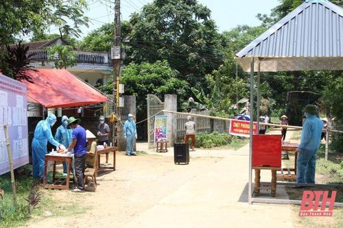 Cuộc bỏ phiếu đặc biệt trong khu phong tỏa vì dịch bệnh COVID-19