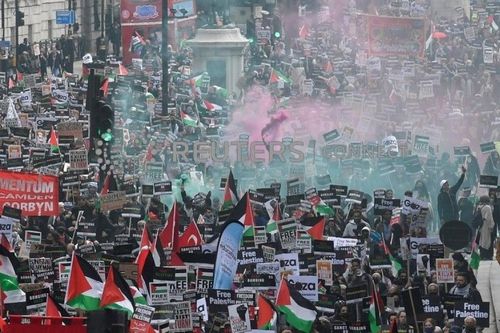 Châu Âu rầm rộ biểu tình lên án chiến sự tại Dải Gaza, LHQ kêu gọi tuân thủ lệnh ngừng bắn