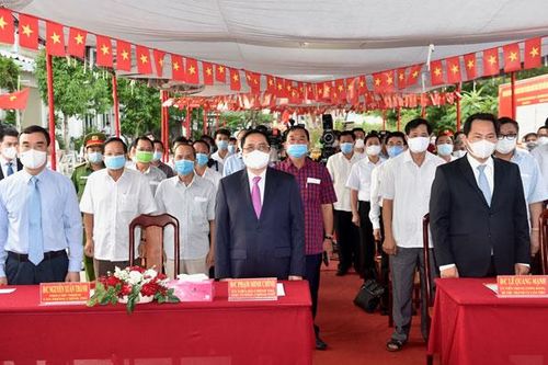 Thủ tướng Phạm Minh Chính bỏ phiếu bầu cử, thực hiện quyền và nghĩa vụ công dân
