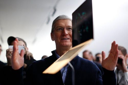 Lý do CEO của Apple luôn khiêm tốn