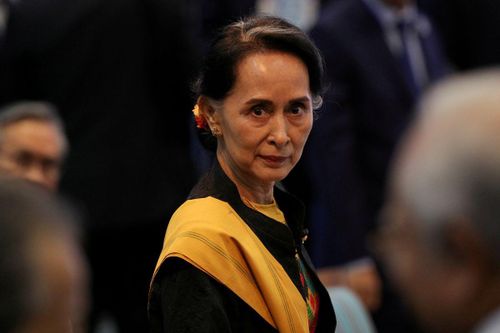 Bà Aung San Suu Kyi lần đầu xuất hiện trực tiếp sau vụ chính biến