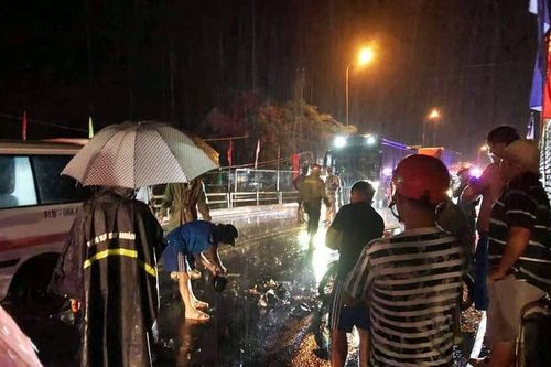 Xe tải gây tai nạn khiến 1 người tử vong, 1 nạn nhân khác bị 'chở' đi gần 20km
