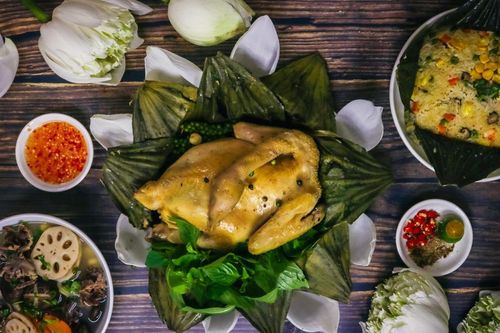 Mâm cơm mùa hè toàn món ăn từ sen siêu ngon của chàng trai 9X