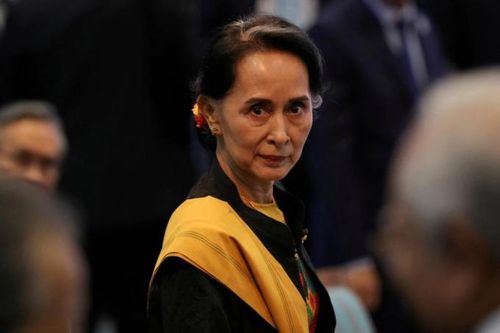 Bà Suu Kyi lần đầu tiên ra hầu tòa sau cuộc đảo chính ở Myanmar