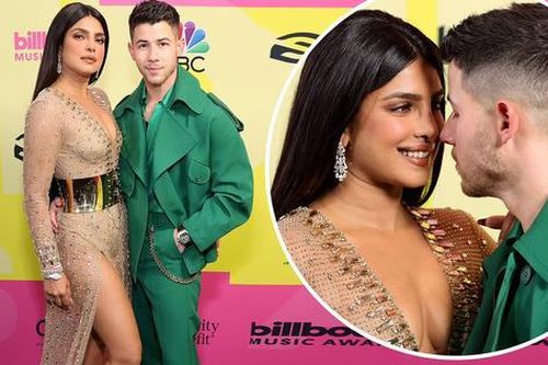 Hoa hậu Priyanka Chopra tình tứ bên chồng kém 10 tuổi trên thảm đỏ Billboard Music Awards