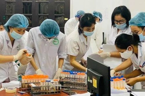 Tất cả người về Hà Nội phải khai báo y tế trong 24h