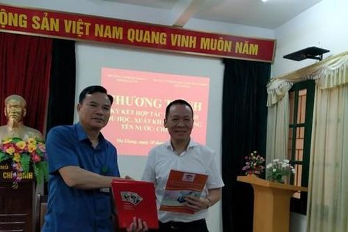 TT Đào tạo và Hướng nghiệp Tiền Phong ký kết hợp tác với CĐ Kỹ thuật và Công nghệ Hà Giang