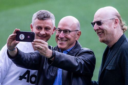 Solskjaer tuyên bố nóng chuyển nhượng MU, Barca đại phẫu