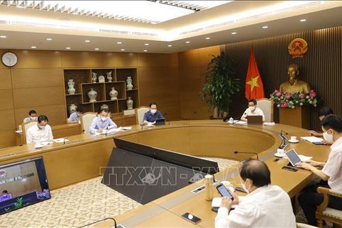 Những người làm ở các khu công nghiệp, nhà máy phải khai báo y tế