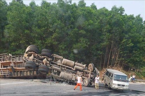 Năm tháng đầu năm, 2.656 người chết vì tai nạn giao thông