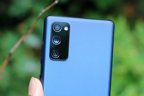 Samsung Galaxy S20 FE chip Snapdragon 865 giảm giá 3,5 triệu đồng tại Việt Nam