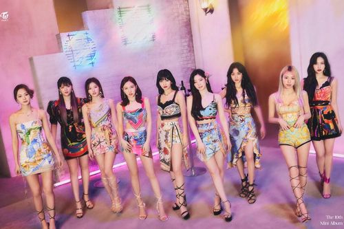Twice trở thành nhóm nữ có nhiều MV đạt 100 triệu view nhất, bỏ xa BlackPink và Little Mix