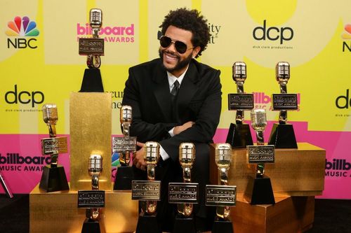 The Weeknd ôm trọn 10 giải, 'thắng đậm' tại Billboard Music Awards 2021