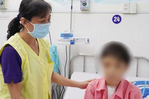 Em bé mắc bệnh tim tỷ lệ 1/10.000 được cứu sống nhờ áp dụng loạt kỹ thuật cao