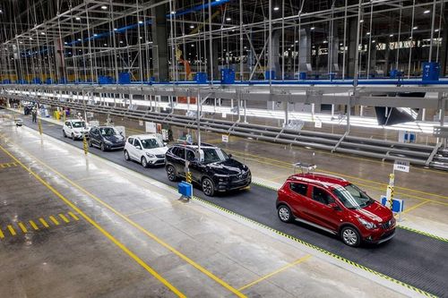 Các trường hợp ô tô được miễn nộp lệ phí trước bạ năm 2021