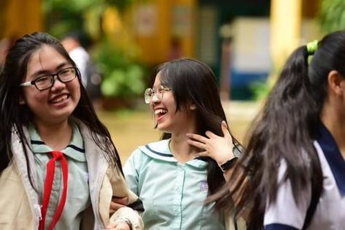 Trước thềm thi tuyển sinh 10, cộng đồng mạng trổ tài tiên tri đoán đề Văn
