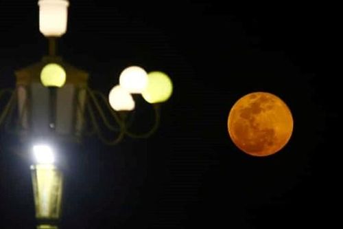 Nguyệt thực toàn phần và siêu trăng lớn nhất sắp xuất hiện trong tuần này