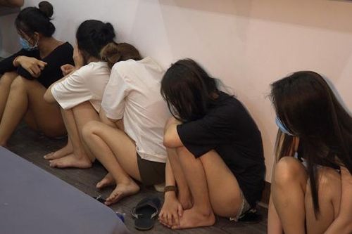 Lời khai chủ khách sạn cho nhóm thanh niên thuê phòng để bay lắc