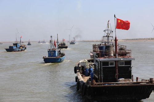 Hàn Quốc dùng AI, máy bay không người lái 'quản' tàu Trung Quốc đánh bắt trái phép