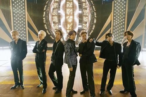 Lý do cư dân mạng nổi da gà khi BTS diễn 'Butter'
