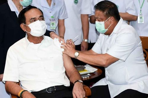 Thái Lan kéo dài thời gian tiêm mũi thứ hai vaccine AstraZeneca