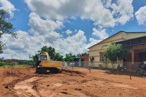 Chủ đầu tư điện gió kêu cứu vì bị dân... 'làm luật'