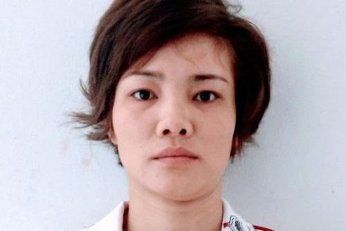 Bị tóm khi về thăm nhà
