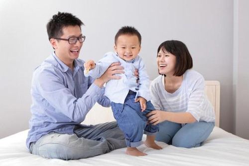 Chăm sóc 'gốc rễ' của sự tôn trọng: 'Luật nhân quả' trong cách giáo dục thế hệ sau
